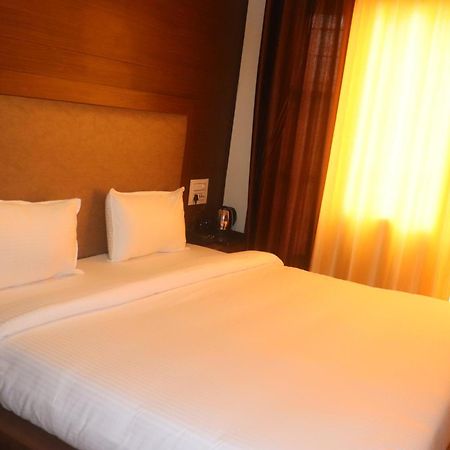 Hotel Park Street Pathānkot Екстериор снимка