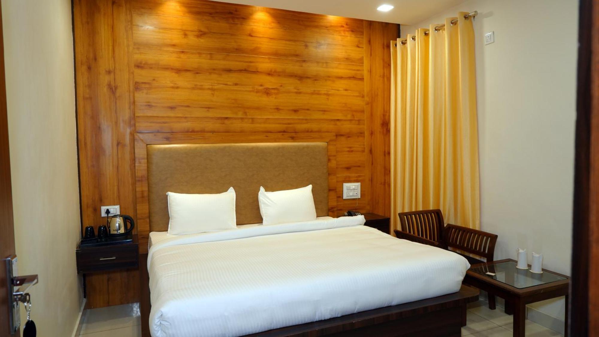 Hotel Park Street Pathānkot Екстериор снимка