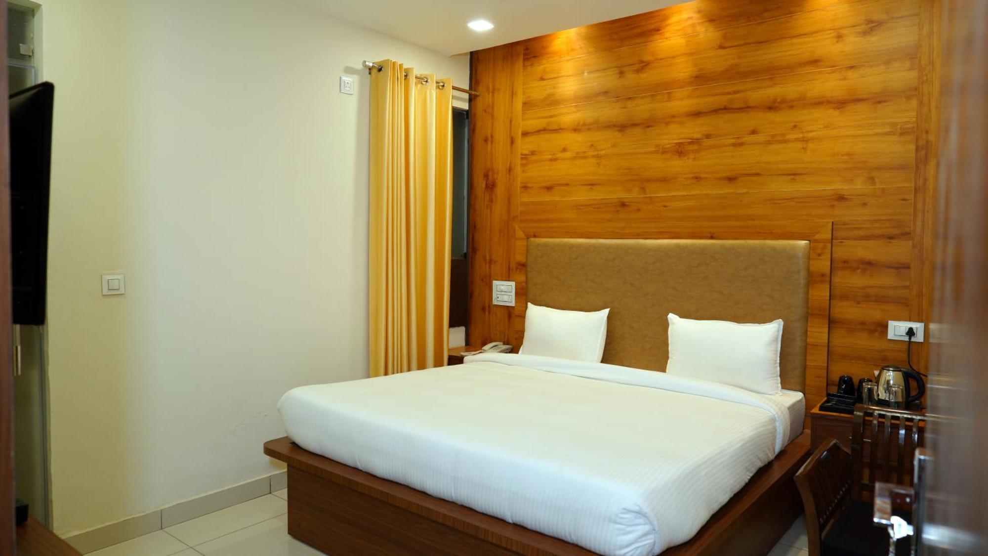 Hotel Park Street Pathānkot Екстериор снимка
